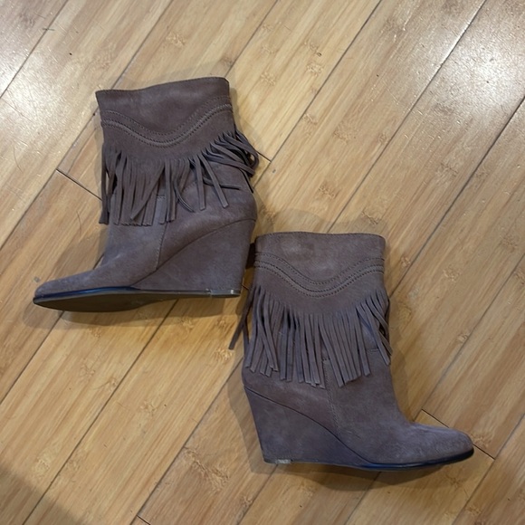 Steve Madden ERAGON Taupe Fringe Boots - Picture 5 of 10